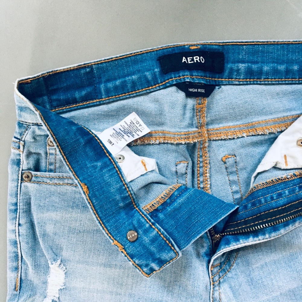 Aero High Rise Jeans - Picture 3 of 4